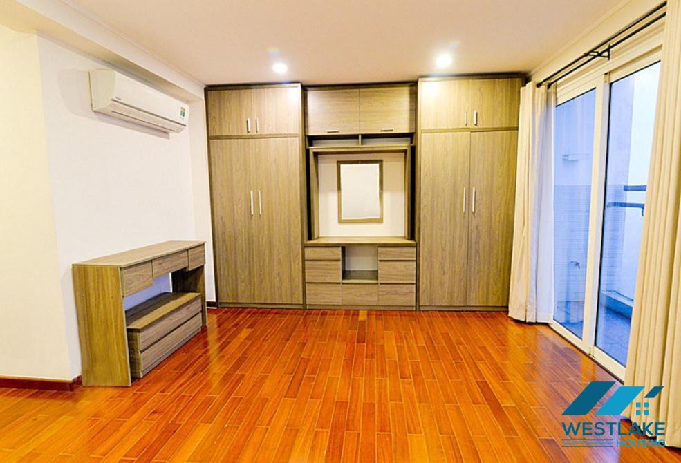 Fully furnished 154m high floor apartment for rent, Tay Ho, Ha Noi