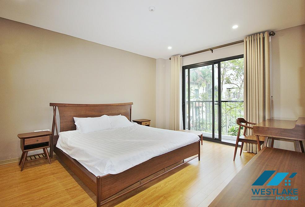 Tòa Nhà Căn Hộ Dịch Vụ 2 Phòng Ngủ Trên Phố Tô Ngoc Vân,Tây Hô Cho Thuê