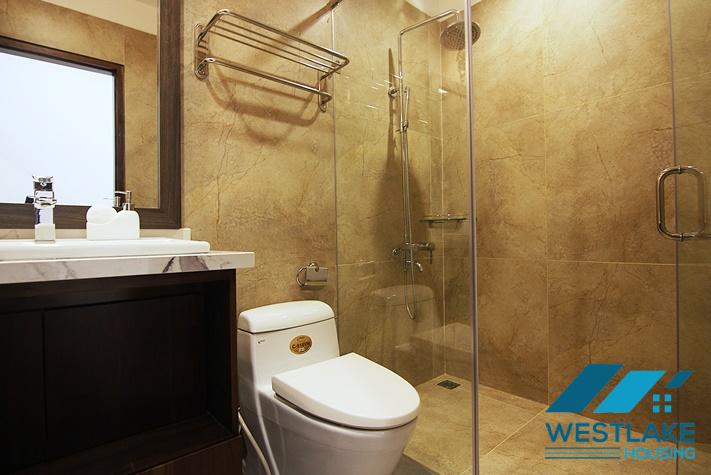 Căn Hộ Dịch Vụ 4 Phòng Ngủ Rộng Đẹp, View Hồ Thoáng Mát Cho Thuê Tại Phố Quảng khánh.Tây Hồ