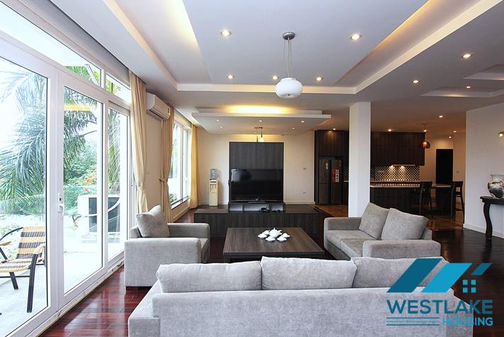 Căn Hộ Dịch Vụ 4 Phòng Ngủ Rộng Đẹp, View Hồ Thoáng Mát Cho Thuê Tại Phố Quảng khánh.Tây Hồ