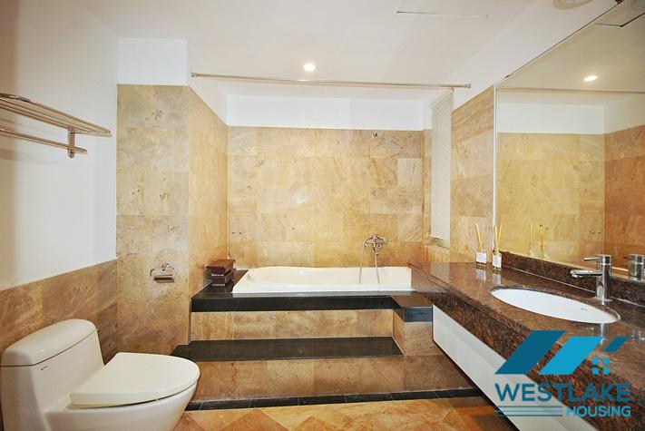 Căn Hộ 3 Phòng Ngủ Rộng Đẹp, Ban Công, View Hồ Sáng Thoáng Cho Thuê Tại Tây Hồ, Hà Nội