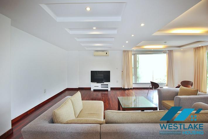 Căn Hộ 3 Phòng Ngủ Rộng Đẹp, Ban Công, View Hồ Sáng Thoáng Cho Thuê Tại Tây Hồ, Hà Nội