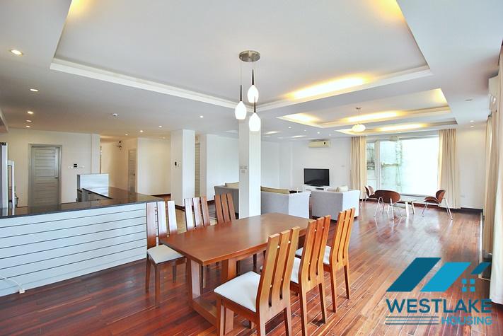 Căn Hộ 3 Phòng Ngủ Rộng Đẹp, Ban Công, View Hồ Sáng Thoáng Cho Thuê Tại Tây Hồ, Hà Nội