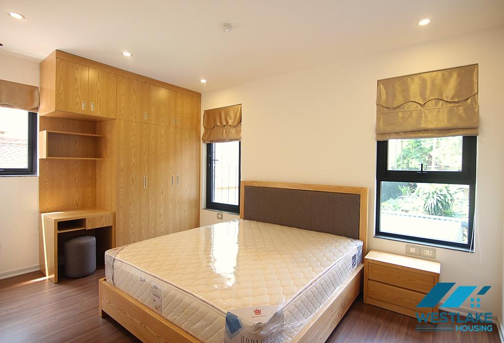 Căn Hộ 2 Phòng Ngủ Rộng Đẹp, Sáng Thoáng Cho Thuê Tại Tây Hồ, Hà Nội