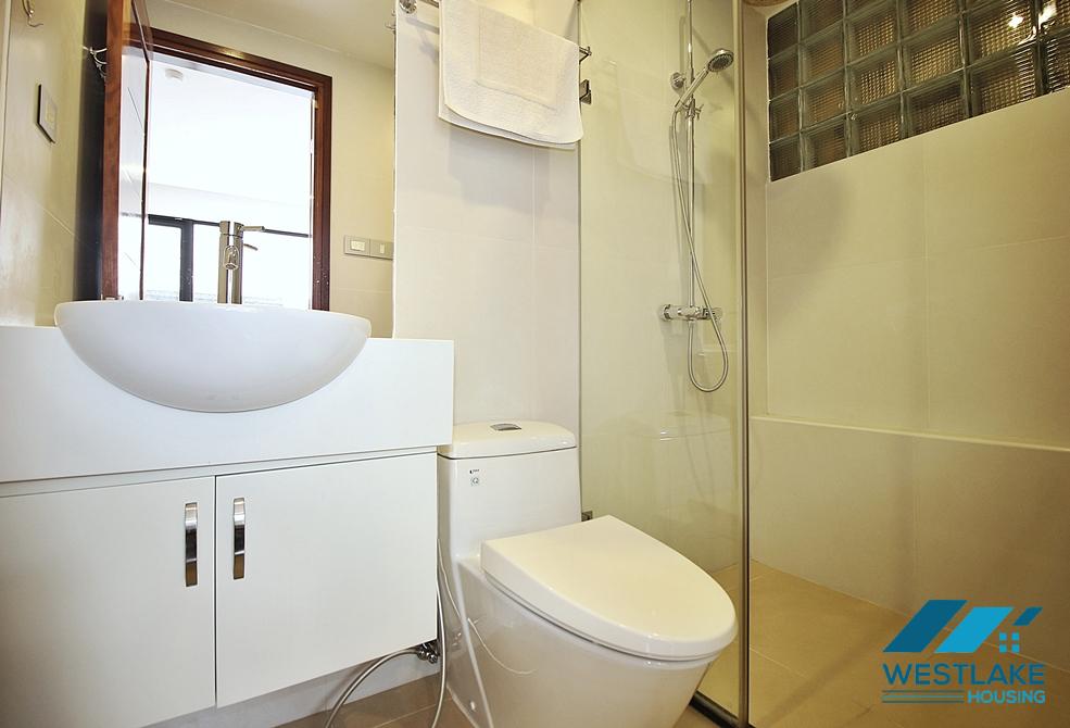 Cho Thuê Căn Hộ 4 Phòng Ngủ Rộng Đẹp, Thoáng Mát Tại Tây Hồ, Hà Nội