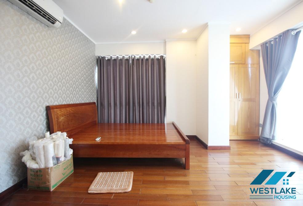 Good quality apartment for rent in Ciputra L Tower, Tay Ho ward, Ha Noi