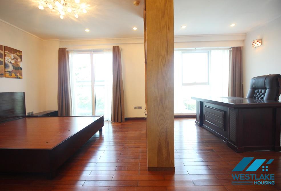 Good quality apartment for rent in Ciputra L Tower, Tay Ho ward, Ha Noi
