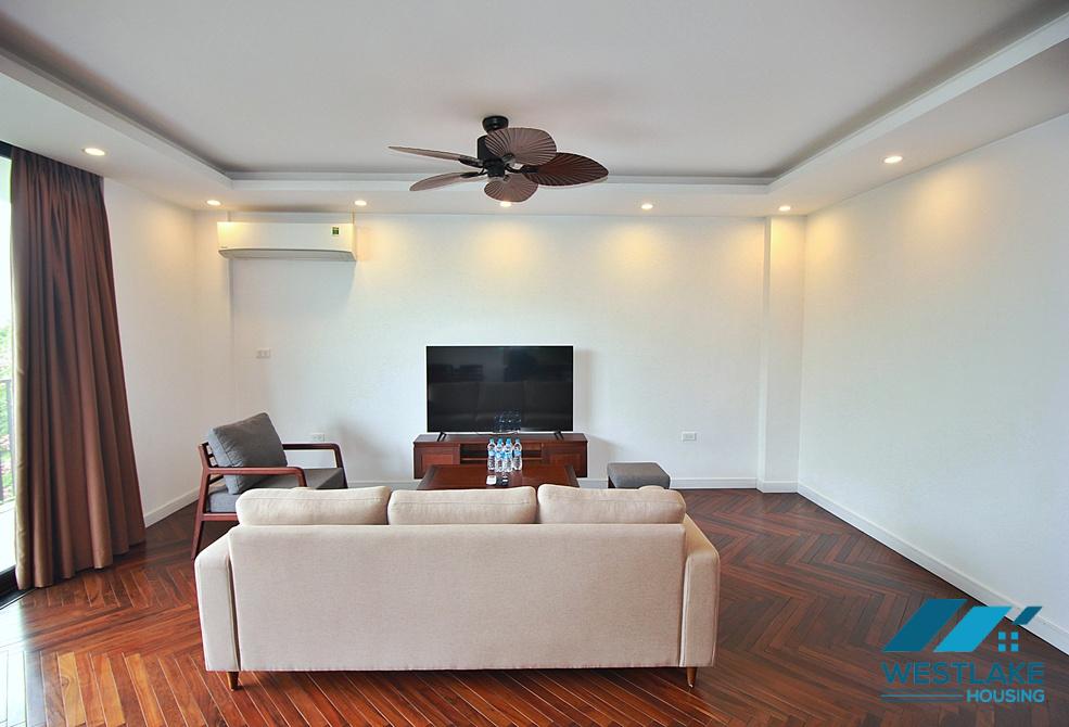 Lake view 03 bedrooms apartment for rent in Tay Ho, Ha Noi
