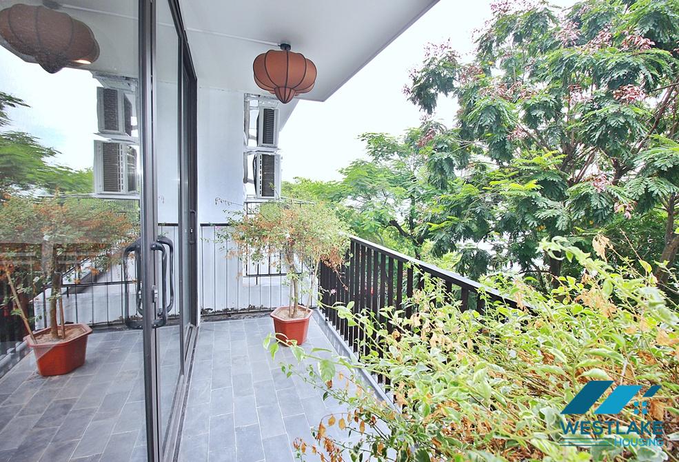 Lake view 03 bedrooms apartment for rent in Tay Ho, Ha Noi