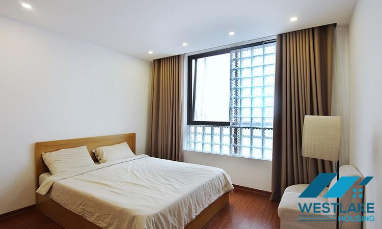 Cho Thuê Căn Hộ 2 Phòng Ngủ Đẹp Thoáng Sáng Tại Phố Xuân Diệu Tây Hồ, Hà Nội