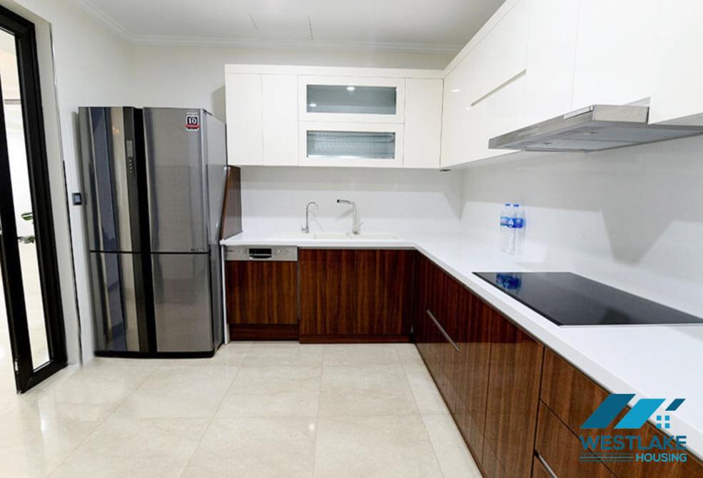 Luxury 4 beds apartment in L2 Block, Ciputra, Tay Ho ward, Ha Noi