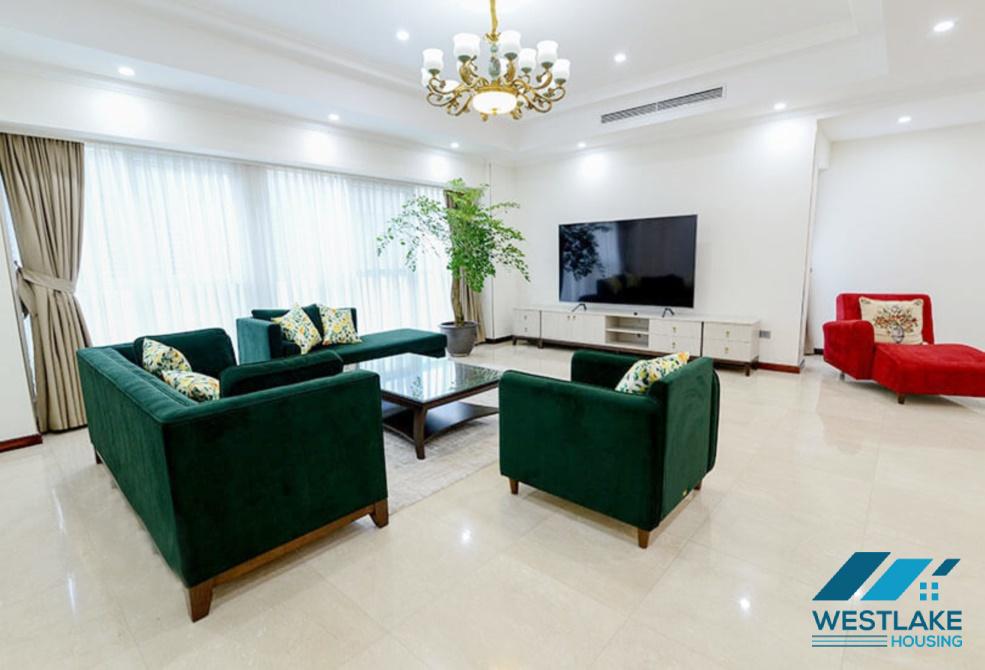 Luxury 4 beds apartment in L2 Block, Ciputra, Tay Ho ward, Ha Noi