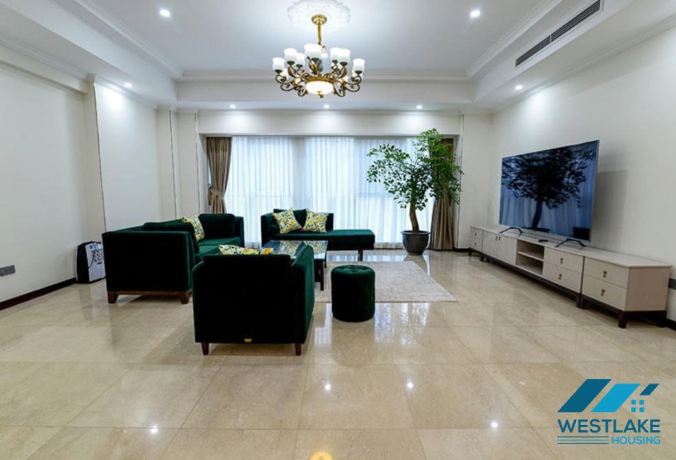 Luxury 4 beds apartment in L2 Block, Ciputra, Tay Ho ward, Ha Noi