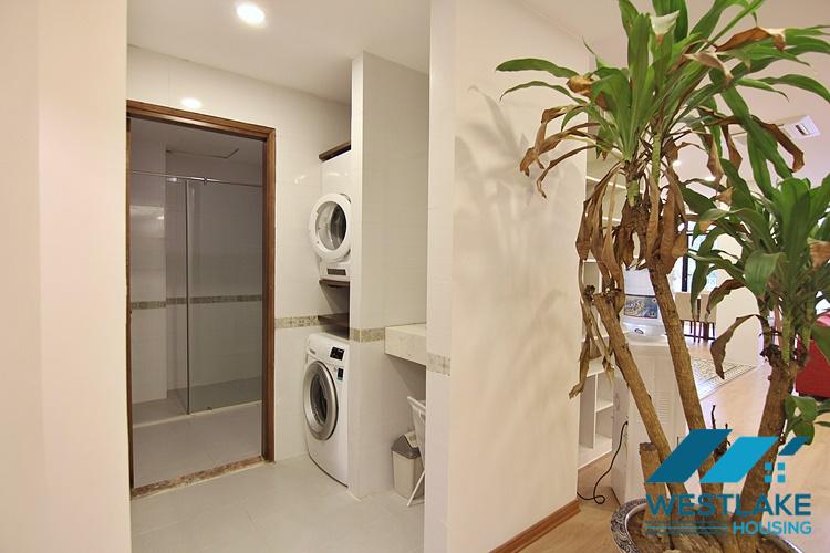 Căn Hộ 4 Phòng Ngủ Rộng, Đẹp Thoáng Sáng Cho Thuê Tại Tô Ngọc Vân Tây Hồ, Hà Nội