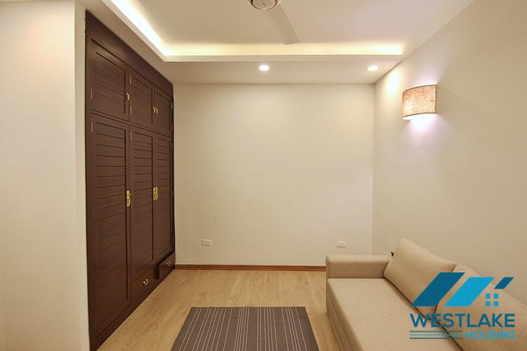 Căn Hộ 4 Phòng Ngủ Rộng, Đẹp Thoáng Sáng Cho Thuê Tại Tô Ngọc Vân Tây Hồ, Hà Nội