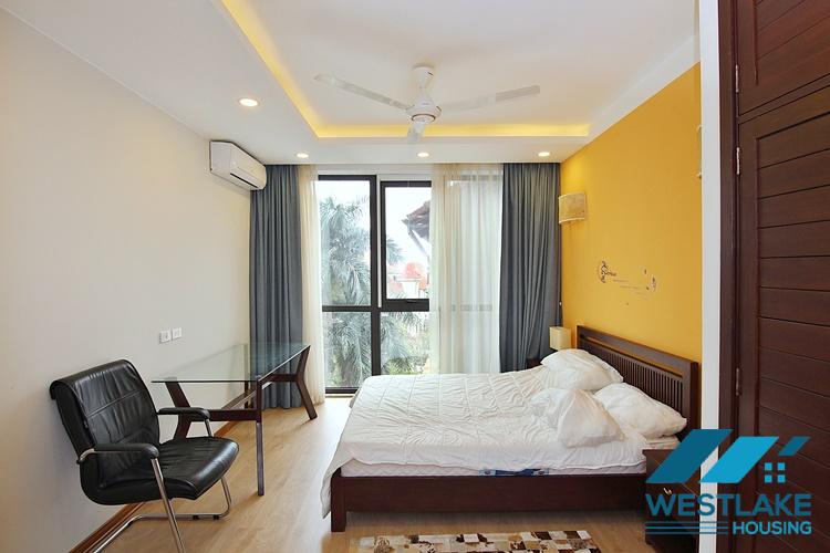 Căn Hộ 4 Phòng Ngủ Rộng, Đẹp Thoáng Sáng Cho Thuê Tại Tô Ngọc Vân Tây Hồ, Hà Nội