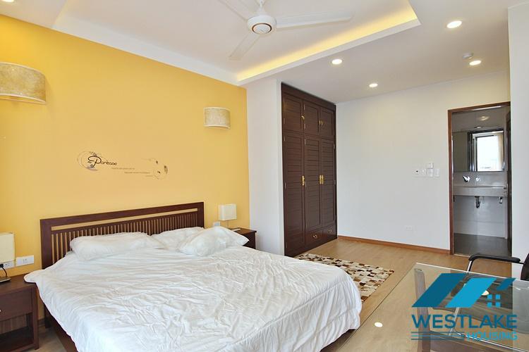 Căn Hộ 4 Phòng Ngủ Rộng, Đẹp Thoáng Sáng Cho Thuê Tại Tô Ngọc Vân Tây Hồ, Hà Nội