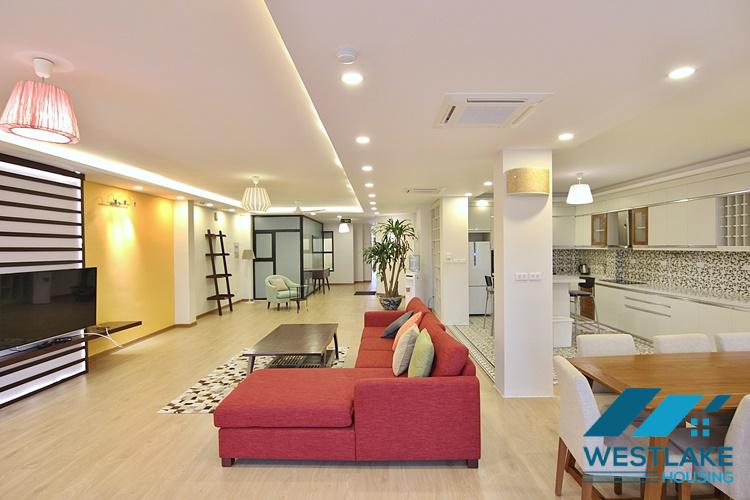 Căn Hộ 4 Phòng Ngủ Rộng, Đẹp Thoáng Sáng Cho Thuê Tại Tô Ngọc Vân Tây Hồ, Hà Nội