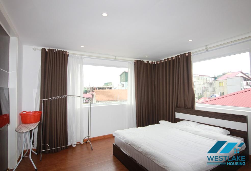 A top floor 2 bedroom apartment for rent in Xuan Dieu, Tay Ho
