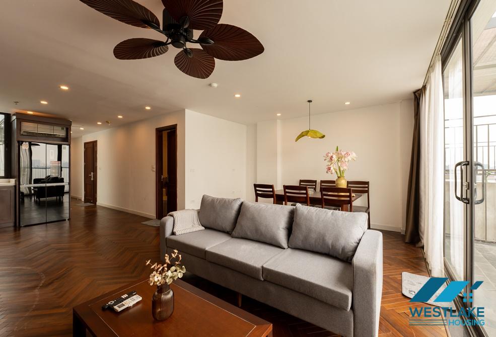 Cho Thuê Căn Hộ 2 Phòng Ngủ Ban Công Rộng, View Hồ Tuyệt Đẹp Tại Tây Hồ, Hà Nội