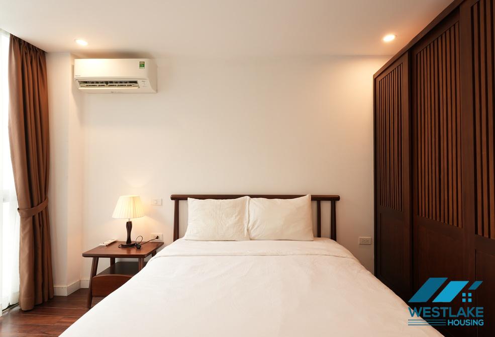 Cho Thuê Căn Hộ 2 Phòng Ngủ Ban Công Rộng, View Hồ Tuyệt Đẹp Tại Tây Hồ, Hà Nội