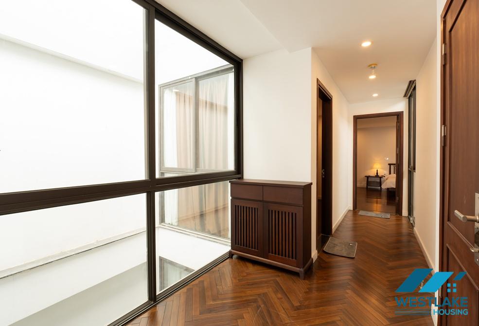 Cho Thuê Căn Hộ 2 Phòng Ngủ Ban Công Rộng, View Hồ Tuyệt Đẹp Tại Tây Hồ, Hà Nội