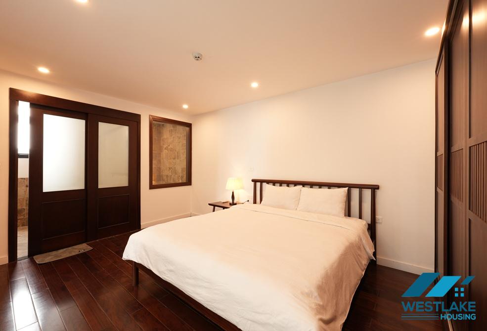 Cho Thuê Căn Hộ 2 Phòng Ngủ Ban Công Rộng, View Hồ Tuyệt Đẹp Tại Tây Hồ, Hà Nội