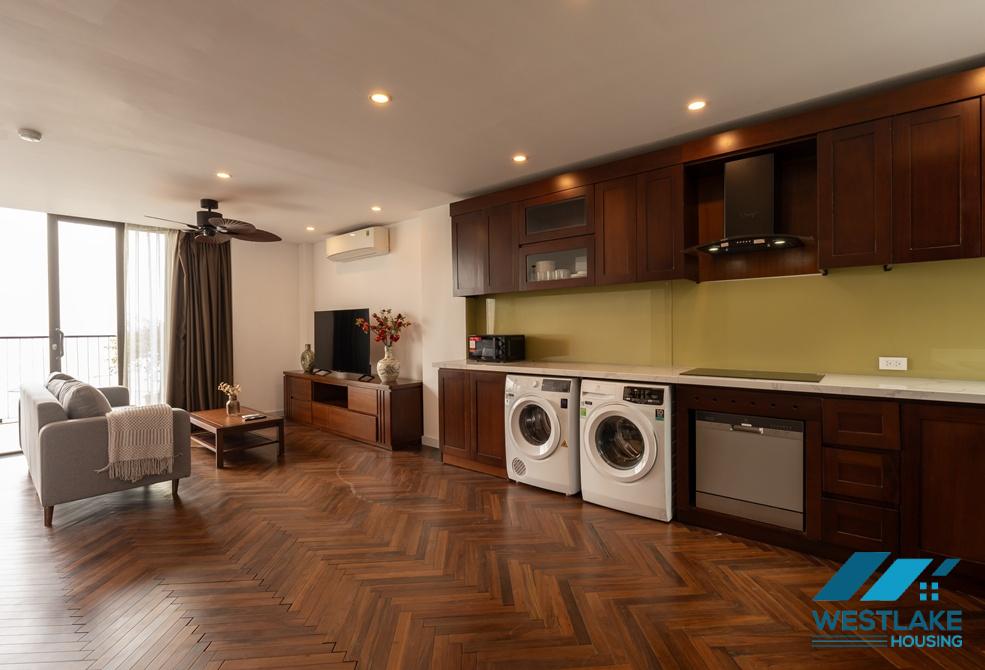 Cho Thuê Căn Hộ 2 Phòng Ngủ Ban Công Rộng, View Hồ Tuyệt Đẹp Tại Tây Hồ, Hà Nội