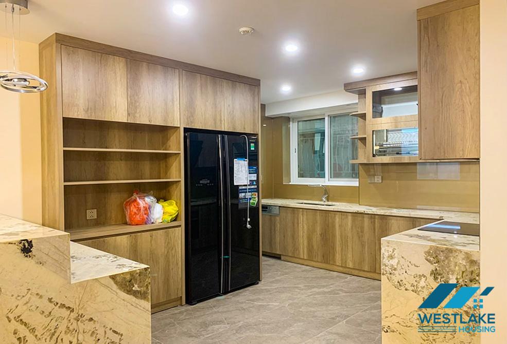 Cho thuê căn hộ 3 phòng ngủ giá cả phải chăng tại khu đô thị Ciputra