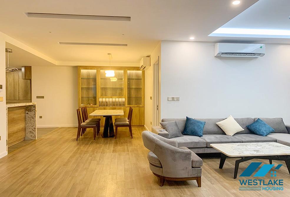 Cho thuê căn hộ 3 phòng ngủ giá cả phải chăng tại khu đô thị Ciputra