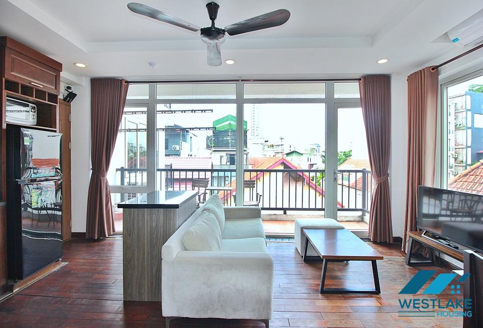 Bright 01 bedroom apartment have balcony for rent in Tay Ho, Ha Noi