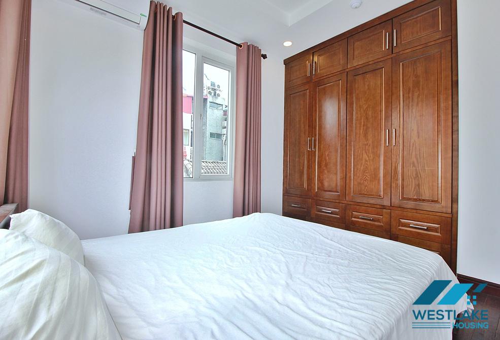 Bright 01 bedroom apartment have balcony for rent in Tay Ho, Ha Noi