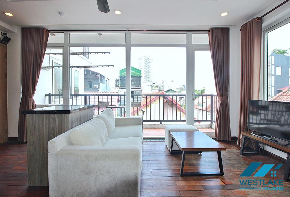 Bright 01 bedroom apartment have balcony for rent in Tay Ho, Ha Noi