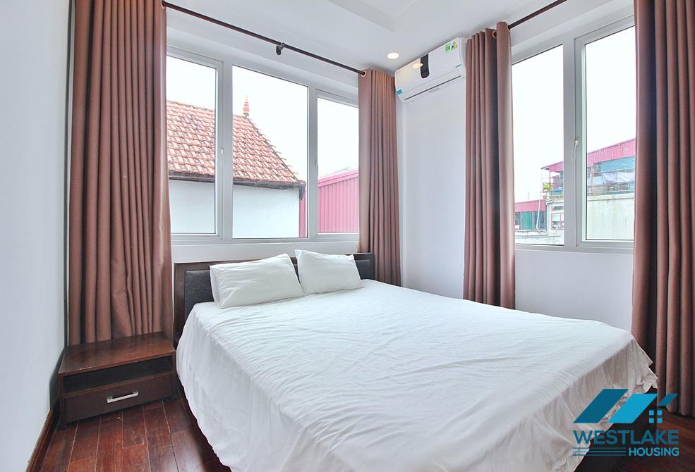 Bright 01 bedroom apartment have balcony for rent in Tay Ho, Ha Noi