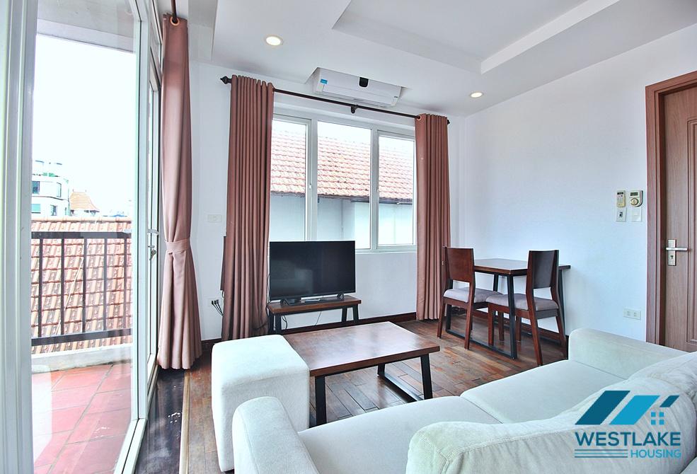 Bright 01 bedroom apartment have balcony for rent in Tay Ho, Ha Noi