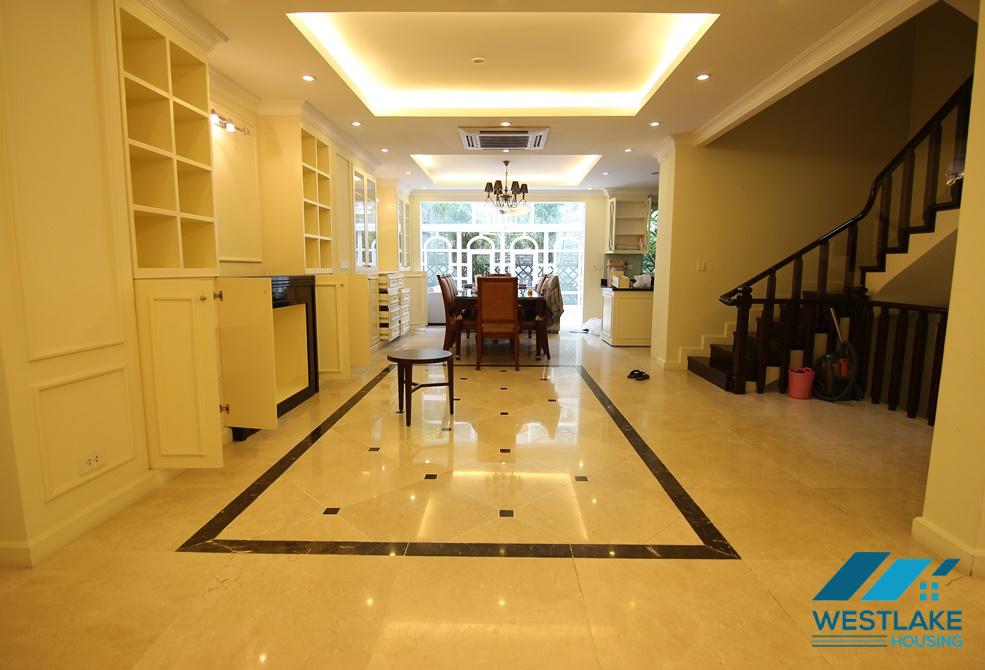 A nice and beautiful 4 bedroom house for rent in Tay Ho, Ha Noi