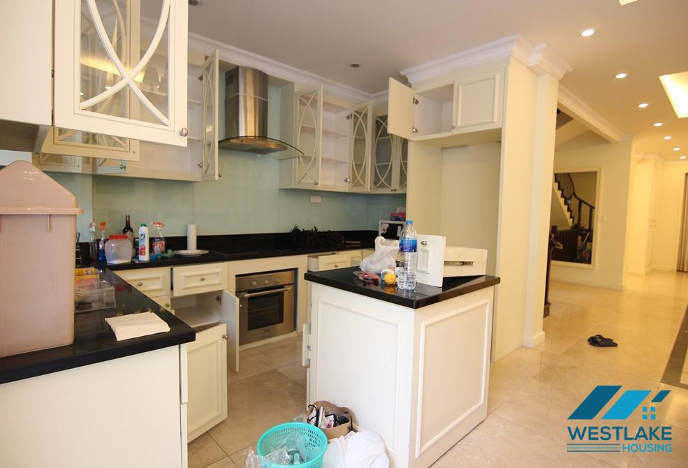 A nice and beautiful 4 bedroom house for rent in Tay Ho, Ha Noi