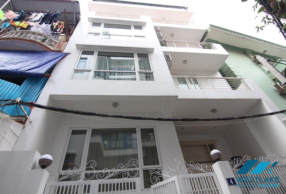 A nice and beautiful 4 bedroom house for rent in Tay Ho, Ha Noi