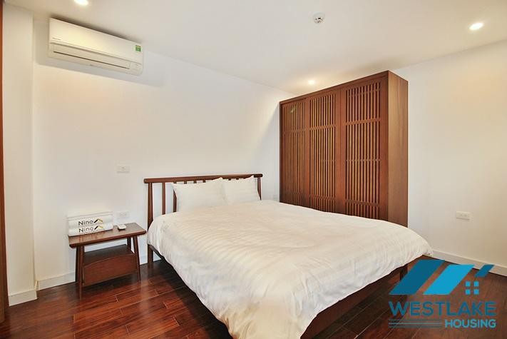 Cho Thuê Căn Hộ 3 Phòng Ngủ Rộng Thoáng, View Hô Tại Phố Vũ Miên Tây Hồ, Hà Nội