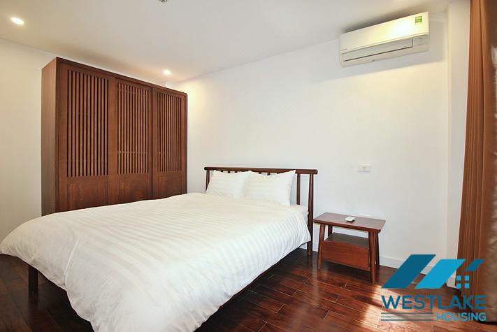 Cho Thuê Căn Hộ 3 Phòng Ngủ Rộng Thoáng, View Hô Tại Phố Vũ Miên Tây Hồ, Hà Nội