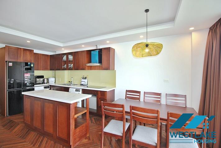 Cho Thuê Căn Hộ 3 Phòng Ngủ Rộng Thoáng, View Hô Tại Phố Vũ Miên Tây Hồ, Hà Nội