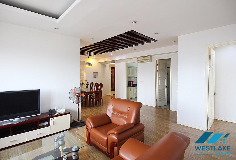 Cho thuê căn hộ đầy đủ nội thất tại tòa nhà E, khu Ciputra