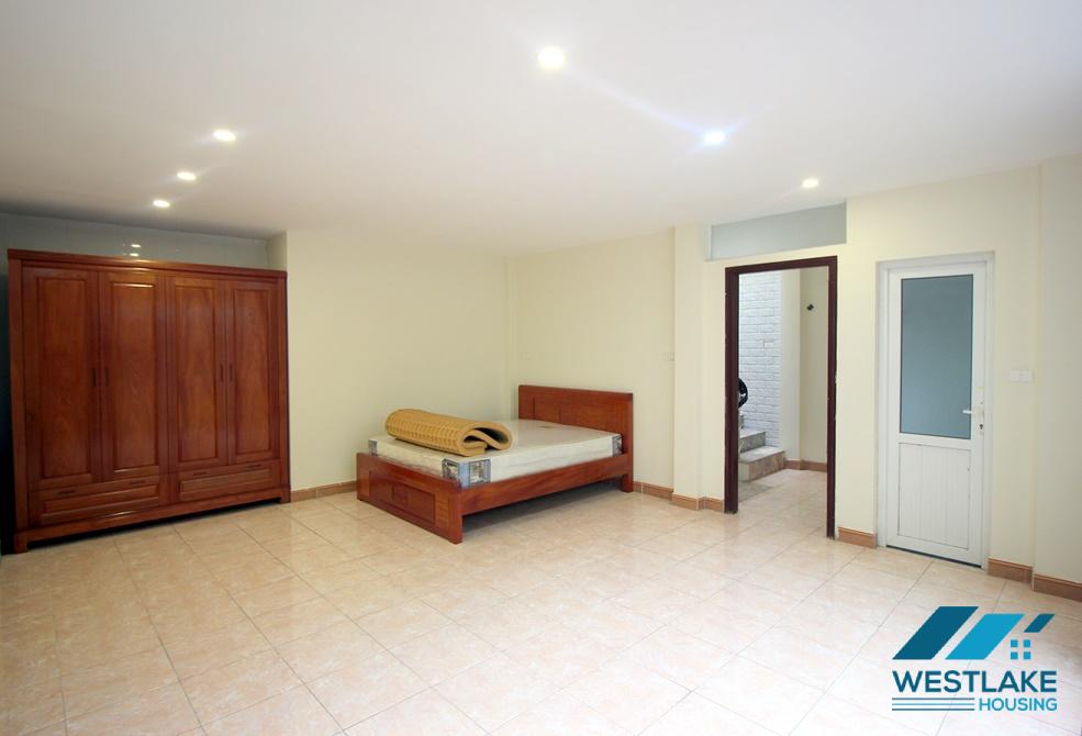 A good house with 2 bedrooms for rent in Xuan Dieu, Tay Ho