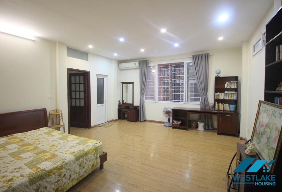 A good house with 2 bedrooms for rent in Xuan Dieu, Tay Ho
