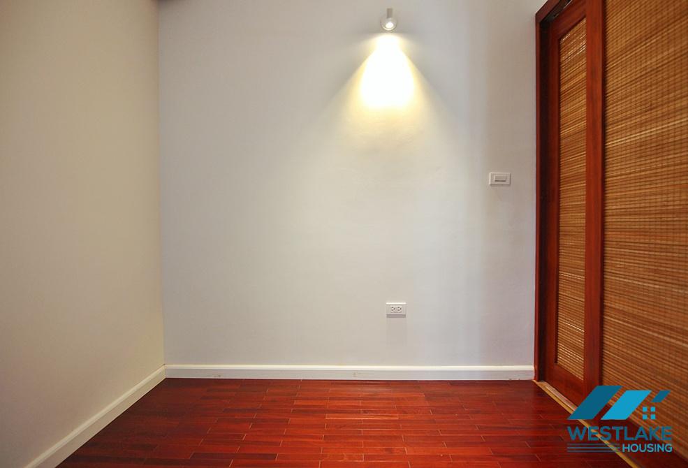 Good quality and clean 03 bedrooms apartment for rent in Tay Ho, Ha Noi