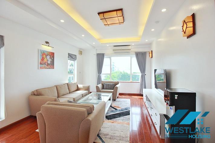 Cho Thuê Căn Hộ 2 Phòng Ngủ Rộng Đẹp, Thoáng Sáng Tại Tây Hồ, Hà Nội