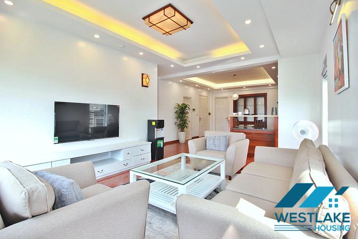 Cho Thuê Căn Hộ 2 Phòng Ngủ Rộng Đẹp, Thoáng Sáng Tại Tây Hồ, Hà Nội
