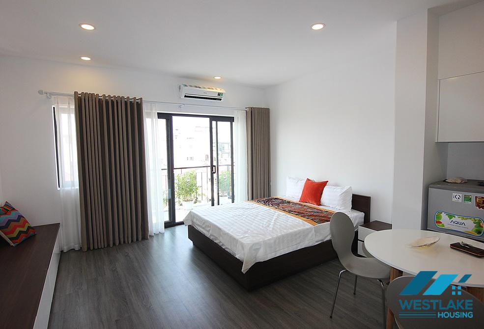 High floor studio with balcony for rent in Xuan Dieu, Tay Ho