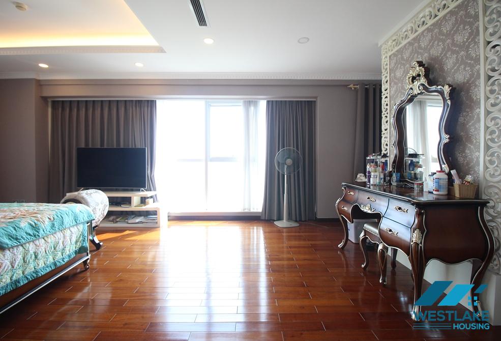 Nice apartment for rent in ciputra with luxurious furniture and modern equipment, Tay Ho, Ha Noi