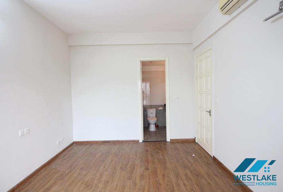 Cho thuê căn hộ 3 phòng ngủ rộng rãi tại tòa E, Ciputra, Hà Nội